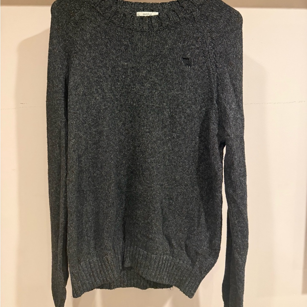 Abercrombie & Fitch Gray Sweater